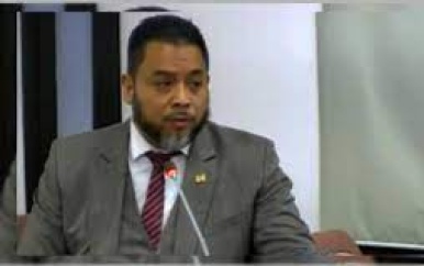 Duizenden landsdienaren weigeren zich te verweren bij BiZa