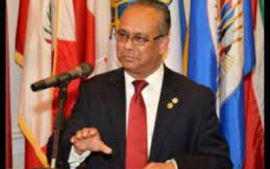 Suriname stelt minister BIBIS voor als kandidaat Secretaris Generaal OAS in 2025