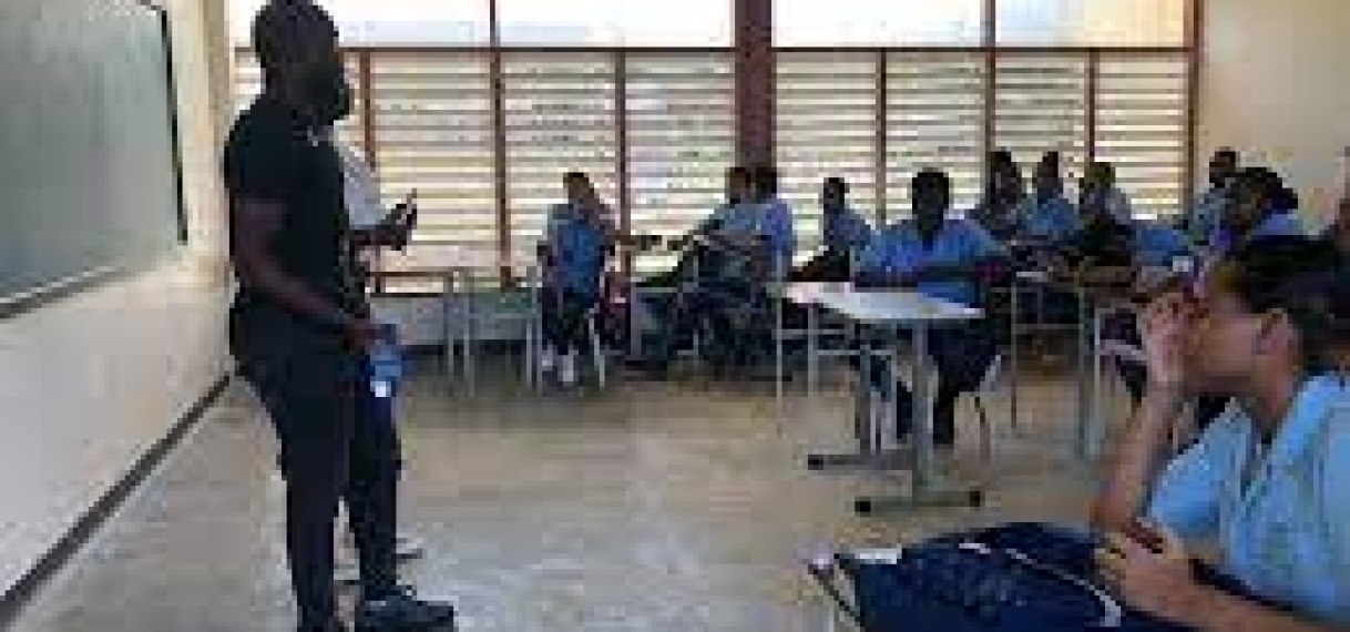 Jeugdraad Suriname lanceert pilotproject: Motivatiesessie op MGJ Poolschool