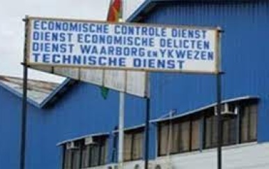 Onvrede bij ECD: Politieagenten en personeel in conflict