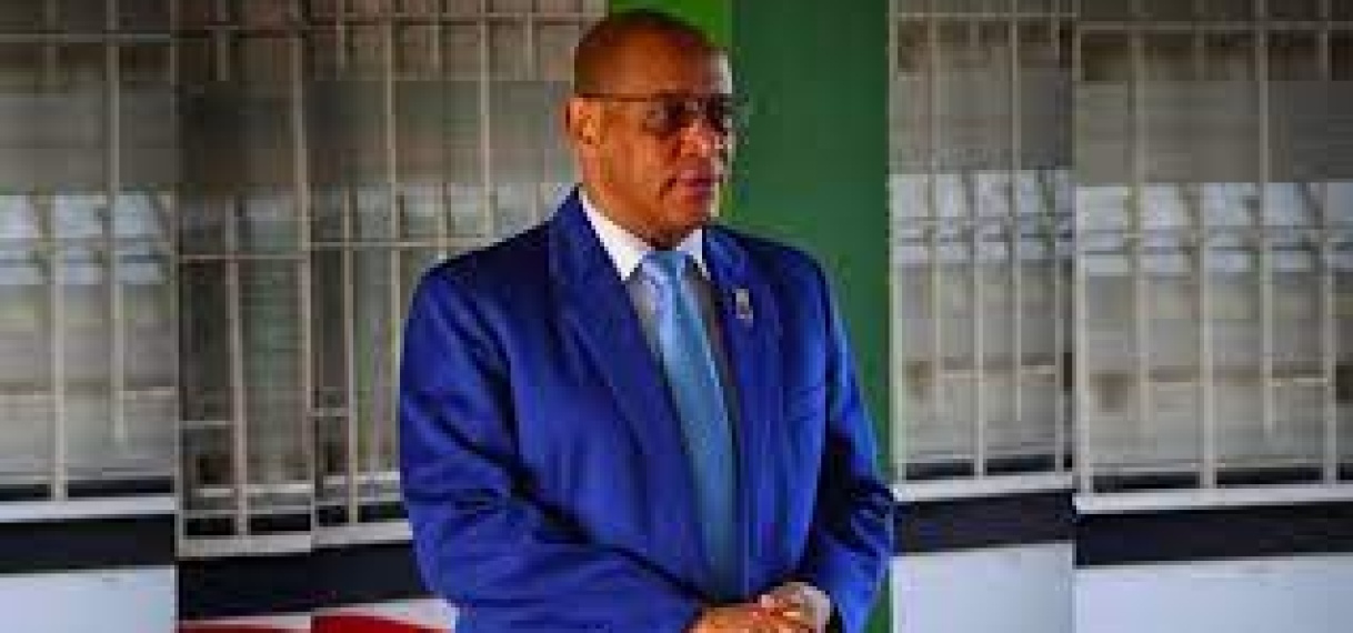 Minister Mac Andrew studeert af aan Kemmy Business School