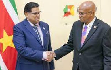 Rotary District Governor bespreekt samenwerking met president Santokhi