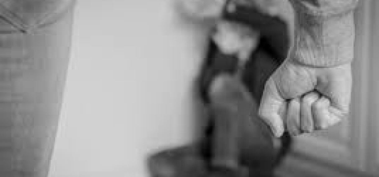 11-jarig meisje die zonder toestemming naar Suriname was gebracht mishandeld door stiefmoeder