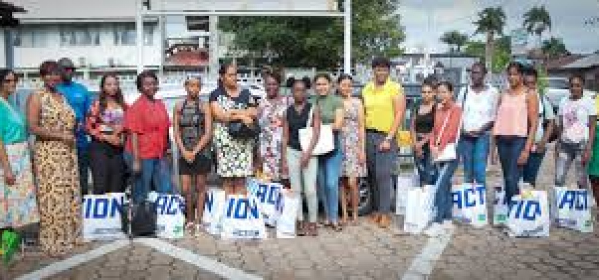 NJA waardeert handreiking aan schoolgaande tienermoeders