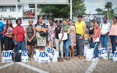 NJA waardeert handreiking aan schoolgaande tienermoeders