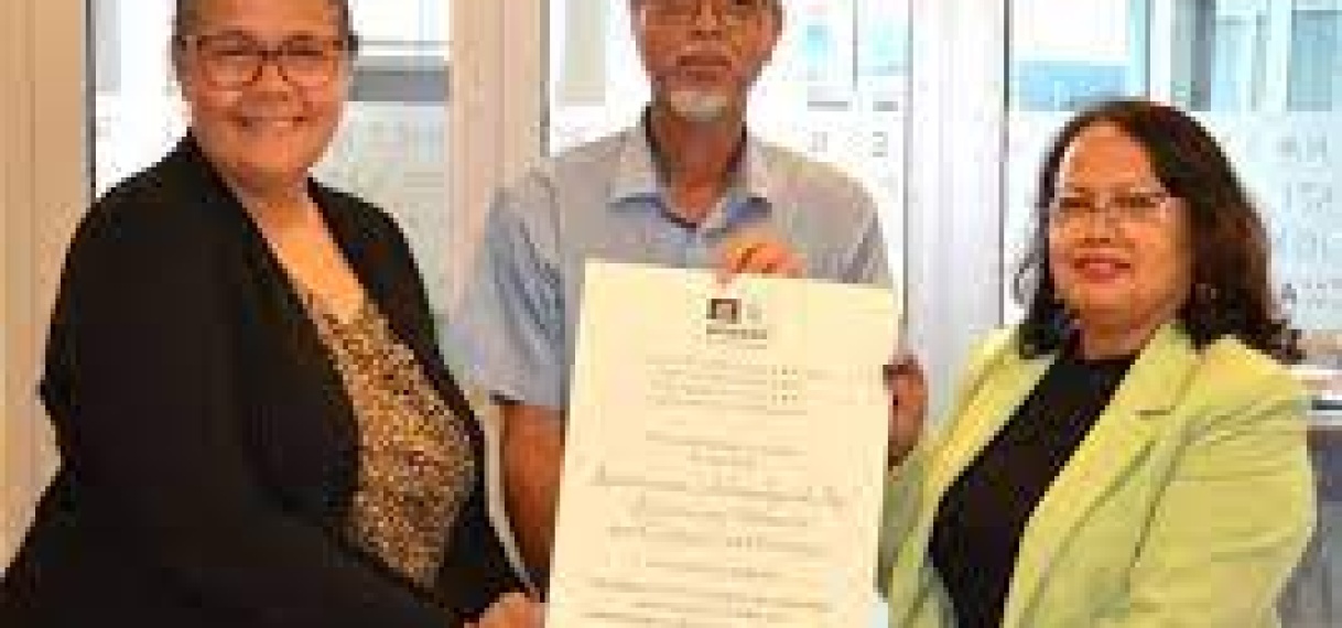 Overdracht UNESCO certificaat van inscriptie Jodensavanne op Werelderfgoedlijst