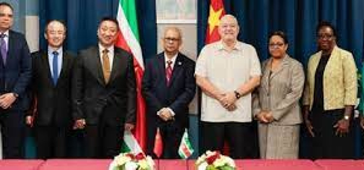 China schenkt US$ 130.000 aan Suriname