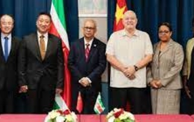 China schenkt US$ 130.000 aan Suriname