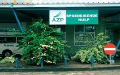 Bromfietser op SEH overleden na aanrijding met auto