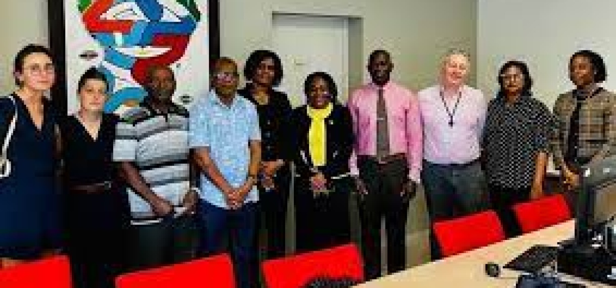 “Verlenging van het Partnerschap tussen Centre Hospitalier de l’Ouest Guyanais en Albina-ziekenhuis”