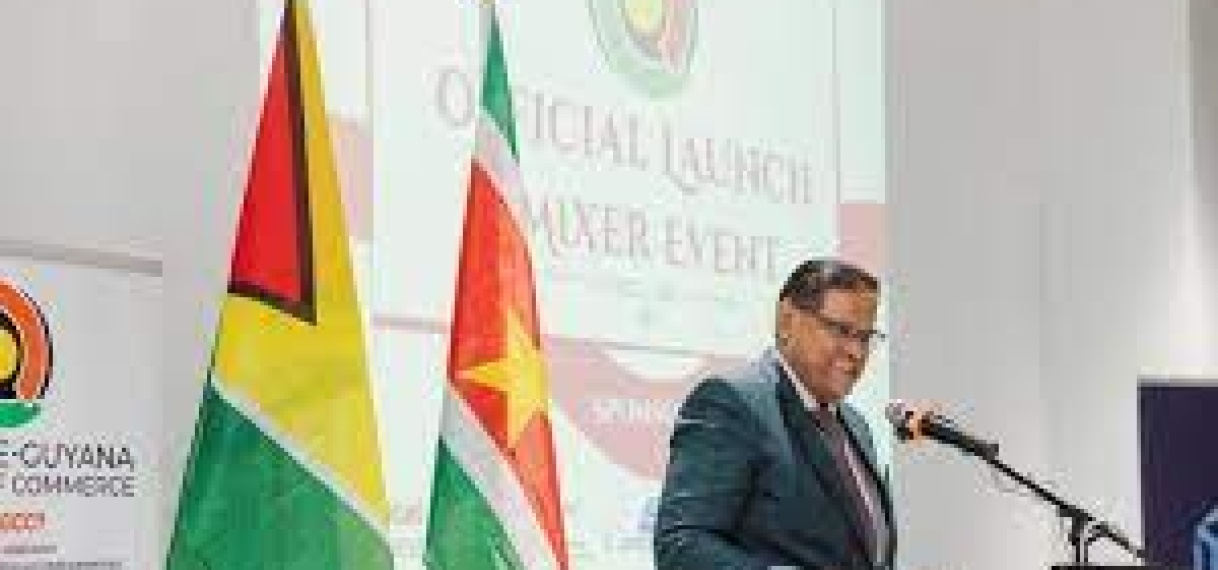 President Santokhi: “We moeten investeringen en handel naar een hoger niveau tillen”