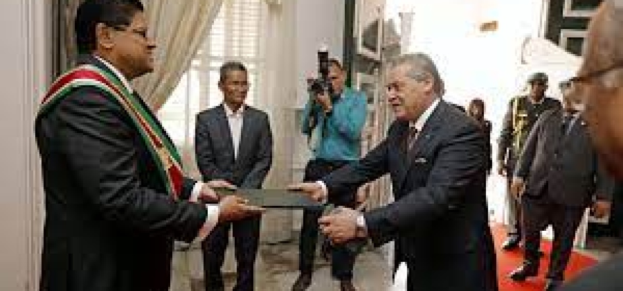 Ontvangst van geloofsbrieven door President van Suriname