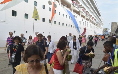 Duizenden mensen vast op cruiseschip uit angst voor cholera