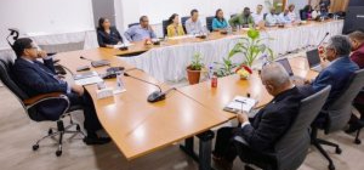 President Santokhi ontmoet investeerder Reunion Gold: ‘Nieuwe kansen voor Suriname’