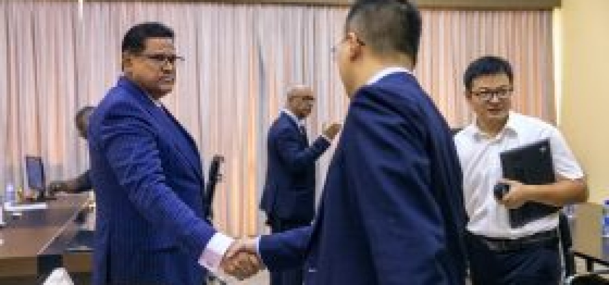 Power China presenteert grootschalige energieprojecten voor Suriname