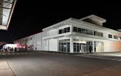 Feestelijke opening nieuwe productiefaciliteit Fernandes Bottling Company