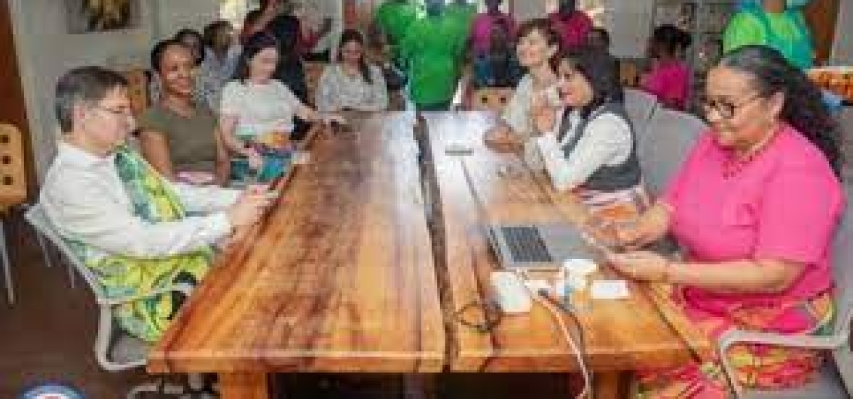 EZ-minister en vicepresident Wereldbank brengen vervolg bezoek aan SURGE-bedrijven