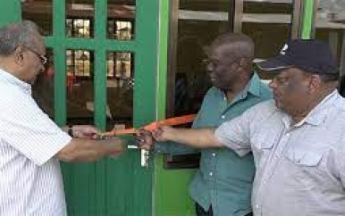 LVV neemt Meldpunt Nickerie in gebruik