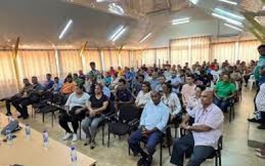 Ondernemers en winkeliers in Saramacca bespreken veiligheid met autoriteiten