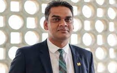 Minister Ramadhin reageert op noodkreet specialisten AZP