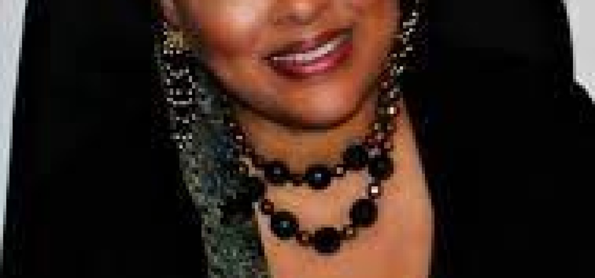 Joan Marques aangesteld als redacteur van Caribische poëziebundel “Caribbean Waves”