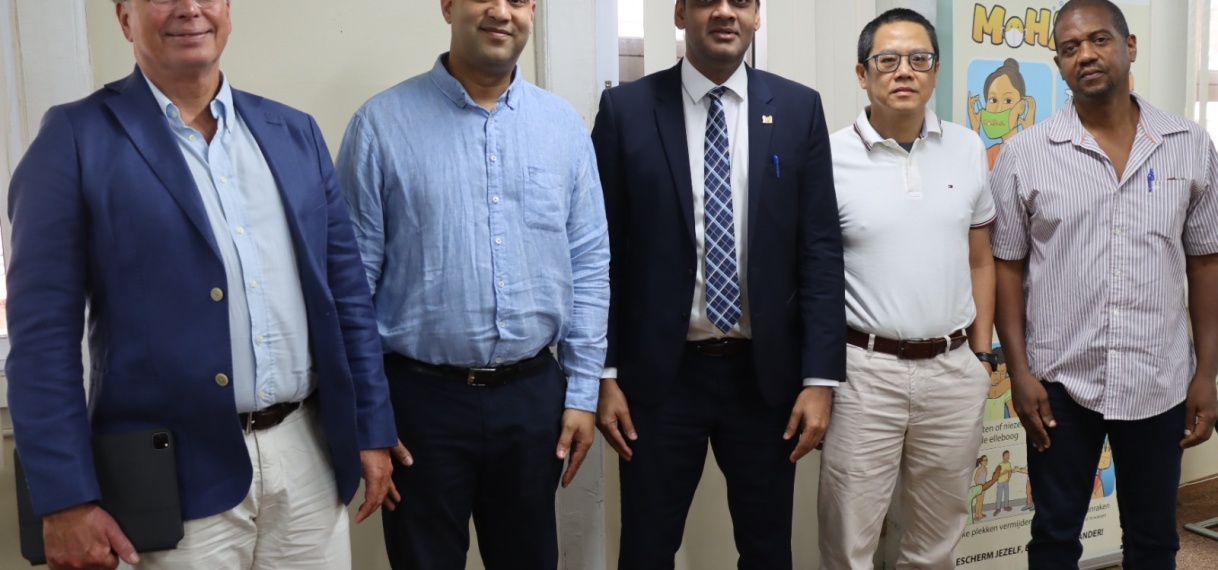 Neurochirurgen uit Nederland bespreken voortgang van missies in Suriname