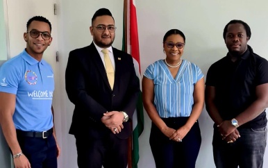 Country manager van Caribbean Airlines bezoekt minister van Transport in Suriname en Guyana
