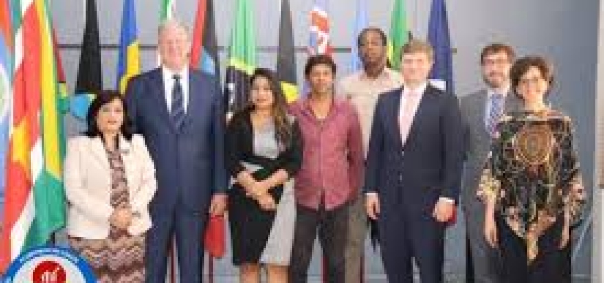 Ambassadeur van de VS en minister Kuldipsingh bespreken Intellectuele Eigendom