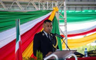 Korpschef Bryan Isaacs Plant Motivatiebezoeken aan Alle Regio’s