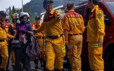 UPDATE: Naschokken en aardverschuivingen bemoeilijken reddingswerk Taiwan