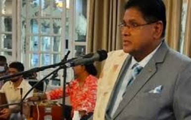 President roept DNA op tot motie tegen GBB-minister