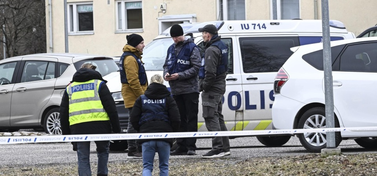 Kind (12) overleden na schietpartij op Finse school, twaalfjarige schutter vast