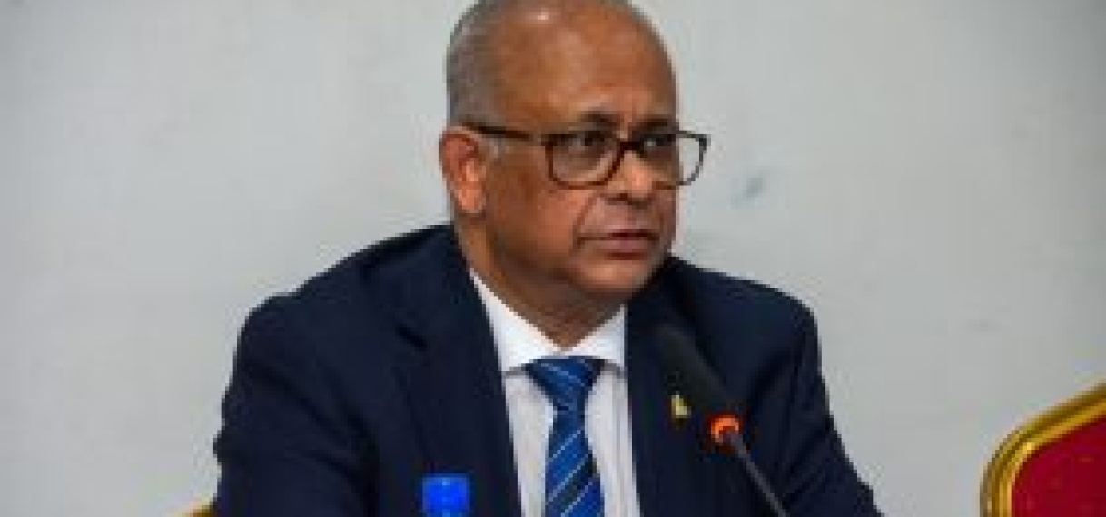 President Santokhi vraagt harde cijfers voor aanpak klimaatverandering