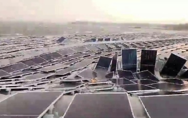 Grootste drijvende zonnepark ter wereld beschadigd na storm