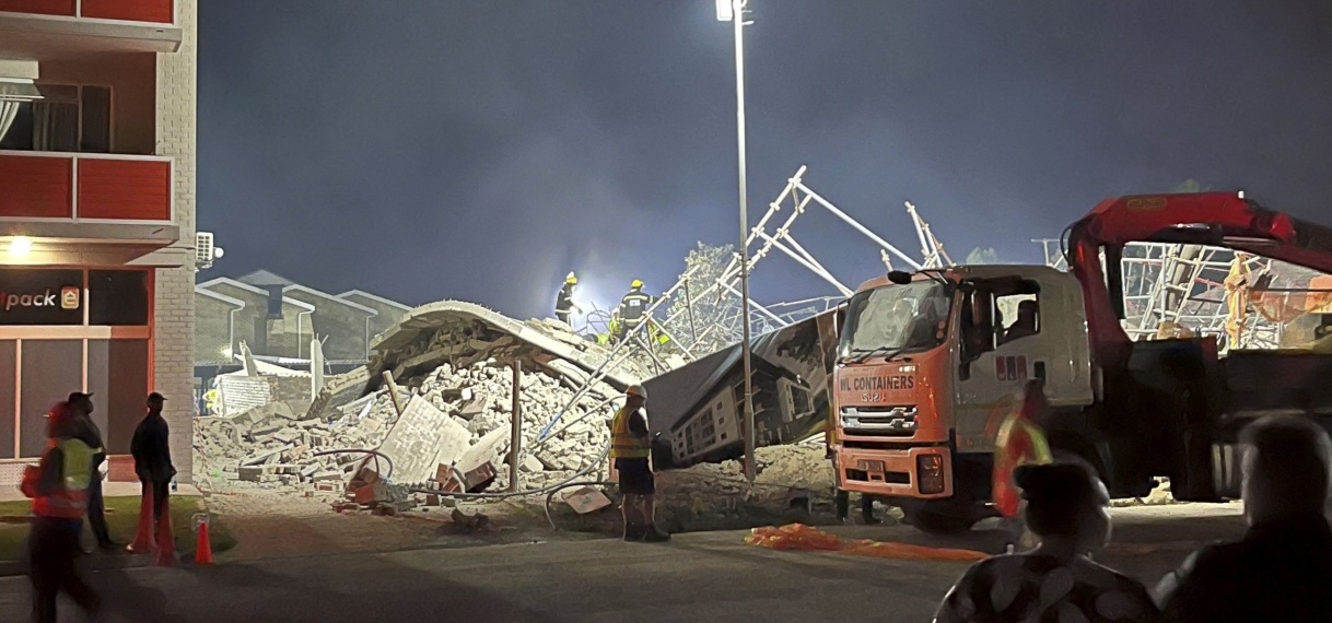 Nog 49 personen vast onder het puin na instorting van gebouw in Zuid-Afrika