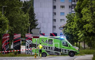 Man steekt zes mensen neer in het noorden van Zwitserland