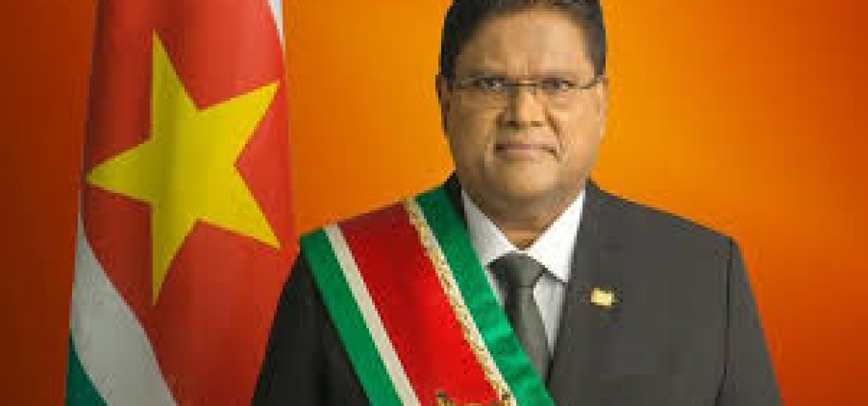 President Santokhi waardeert toewijding van arbeiders op Dag van de Arbeid