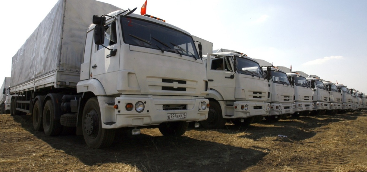 Russische vrachtwagen verwondt omstanders met kapotgetrokken bovenleiding