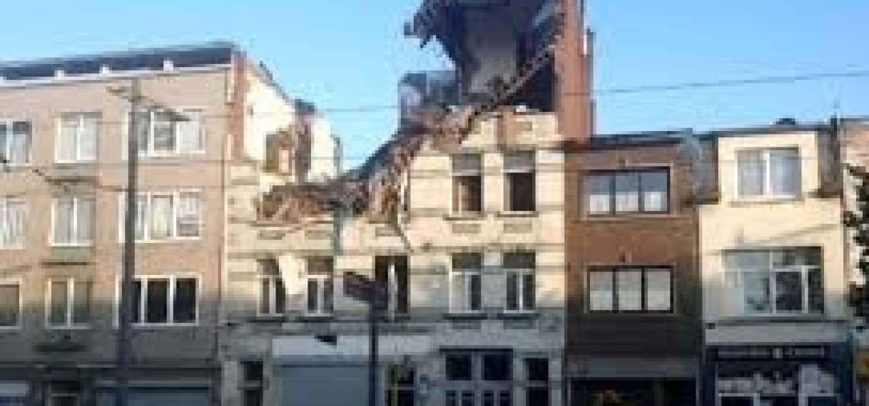 Appartementen weggeblazen bij explosie in Antwerpen, zeker één dode