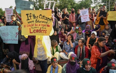 Meer dan vijfhonderd arrestaties na studentenprotesten in Bangladesh