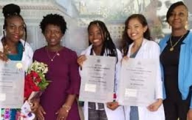 Surinaamse studenten in Cuba behalen medische diploma