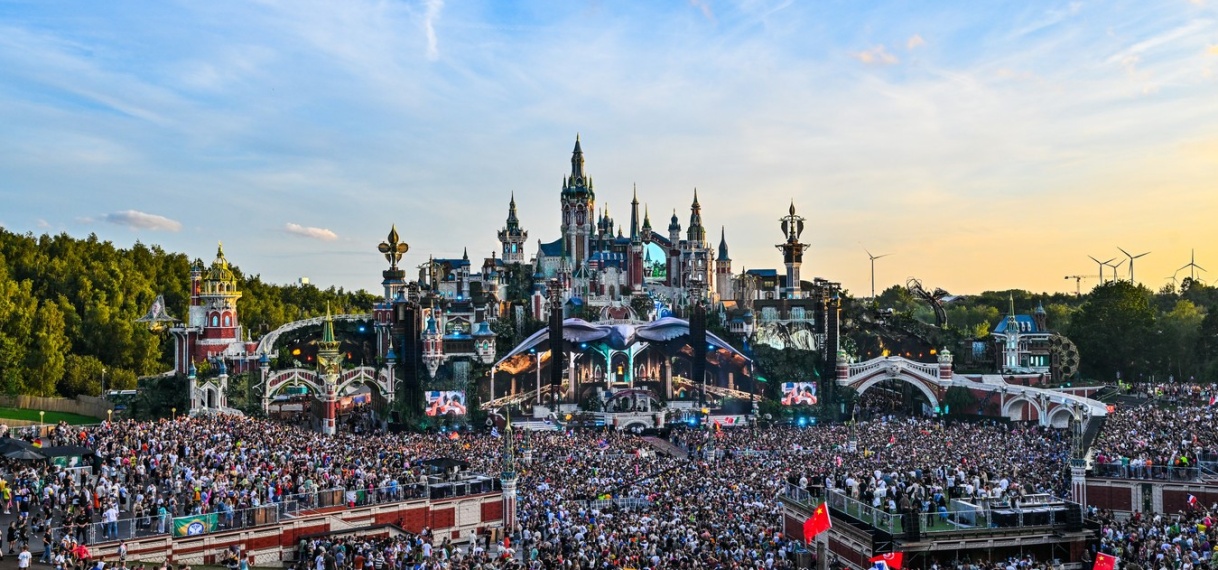 Tomorrowland riskeert boete van 2 miljoen vanwege gebruik wegwerpbekers