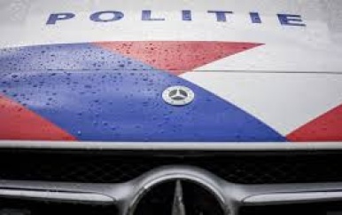 Man met bijl rijdt in op politie tijdens achtervolging in Drenthe en Overijssel