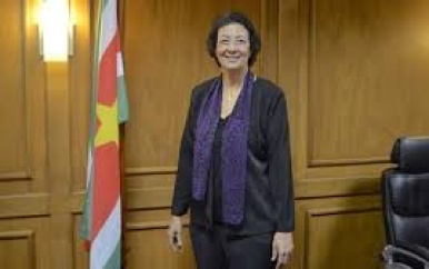 NDP voorzitter Jennifer Geerlings-Simons roept op tot eenheid en zelfreflectie in Suriname