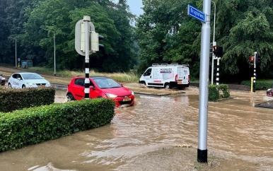 Limburgse putten stromen over door hevige regenval