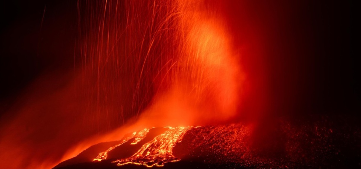 Vulkaan Etna barst opnieuw uit: vliegveld Catánia onbruikbaar