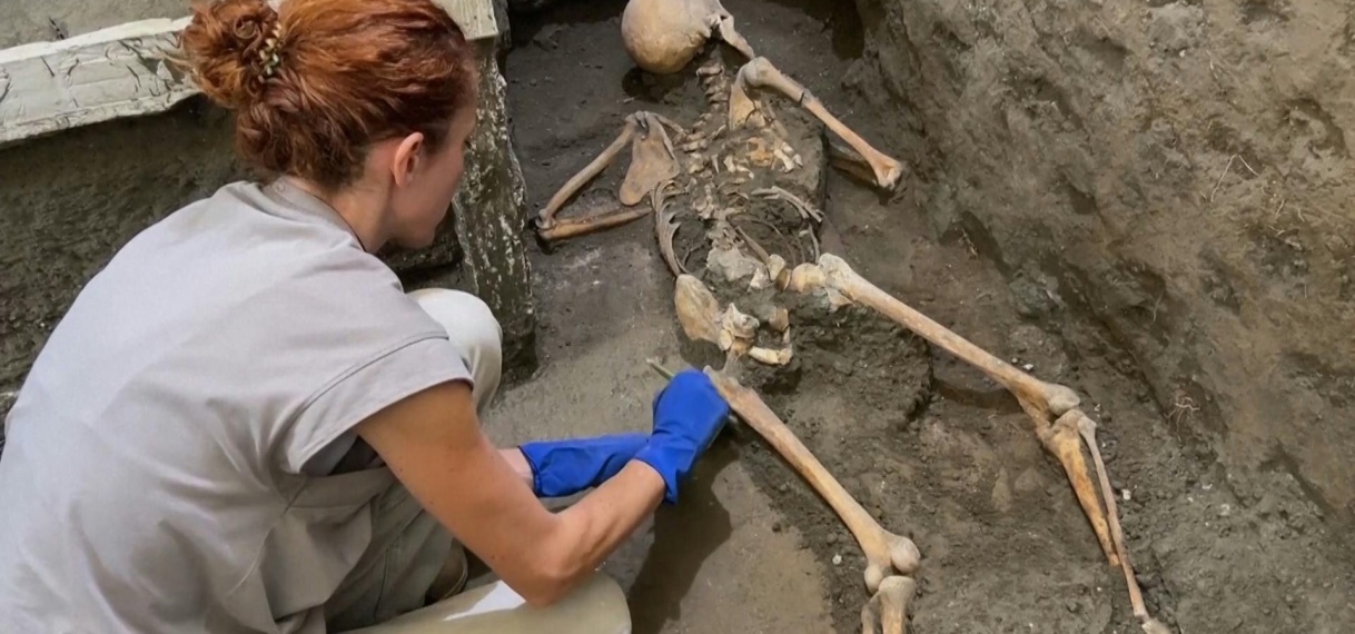 Archeologen graven skeletten op in ‘slaapkamer’ in Pompeï