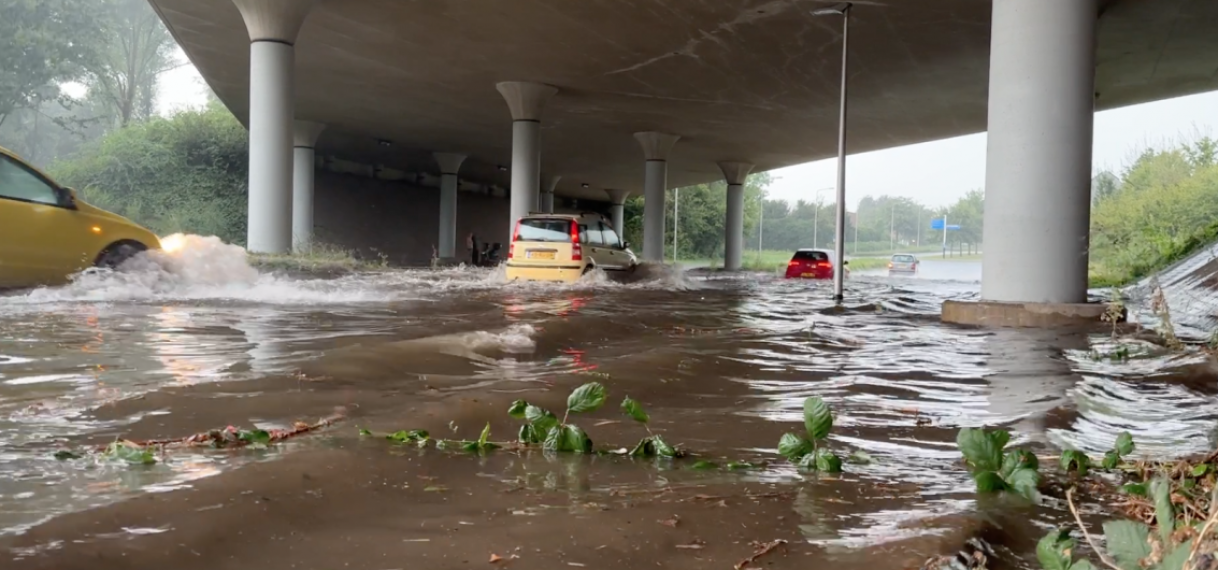 Noodweer zorgt op meerdere plaatsen voor overlast