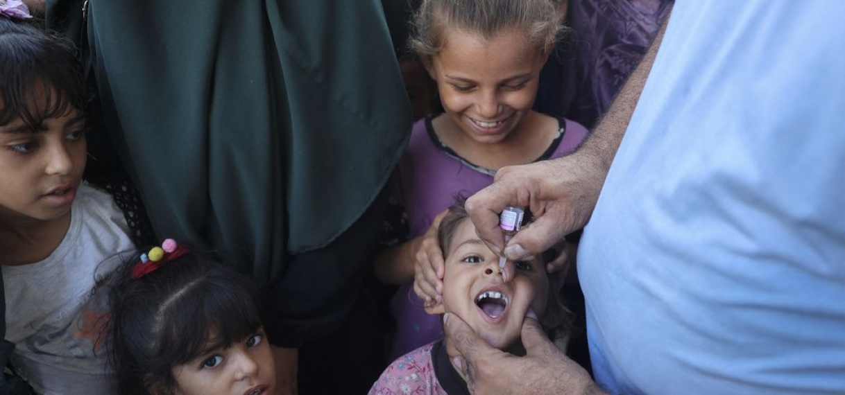 Vaccinatie tegen polio leidt tot blijdschap in Gaza, ondanks ellende