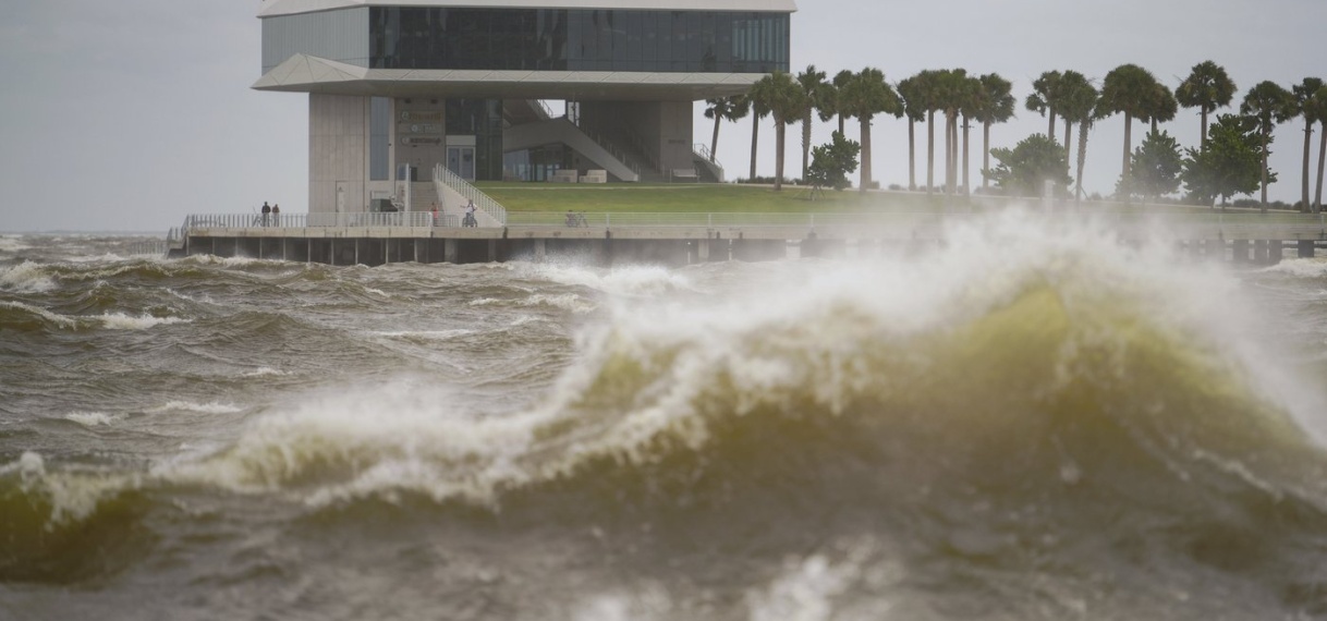 Orkaan Helene komt aan in Amerikaanse staat Florida, eerste dode gevallen